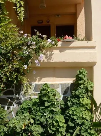 Ilias Apartament *